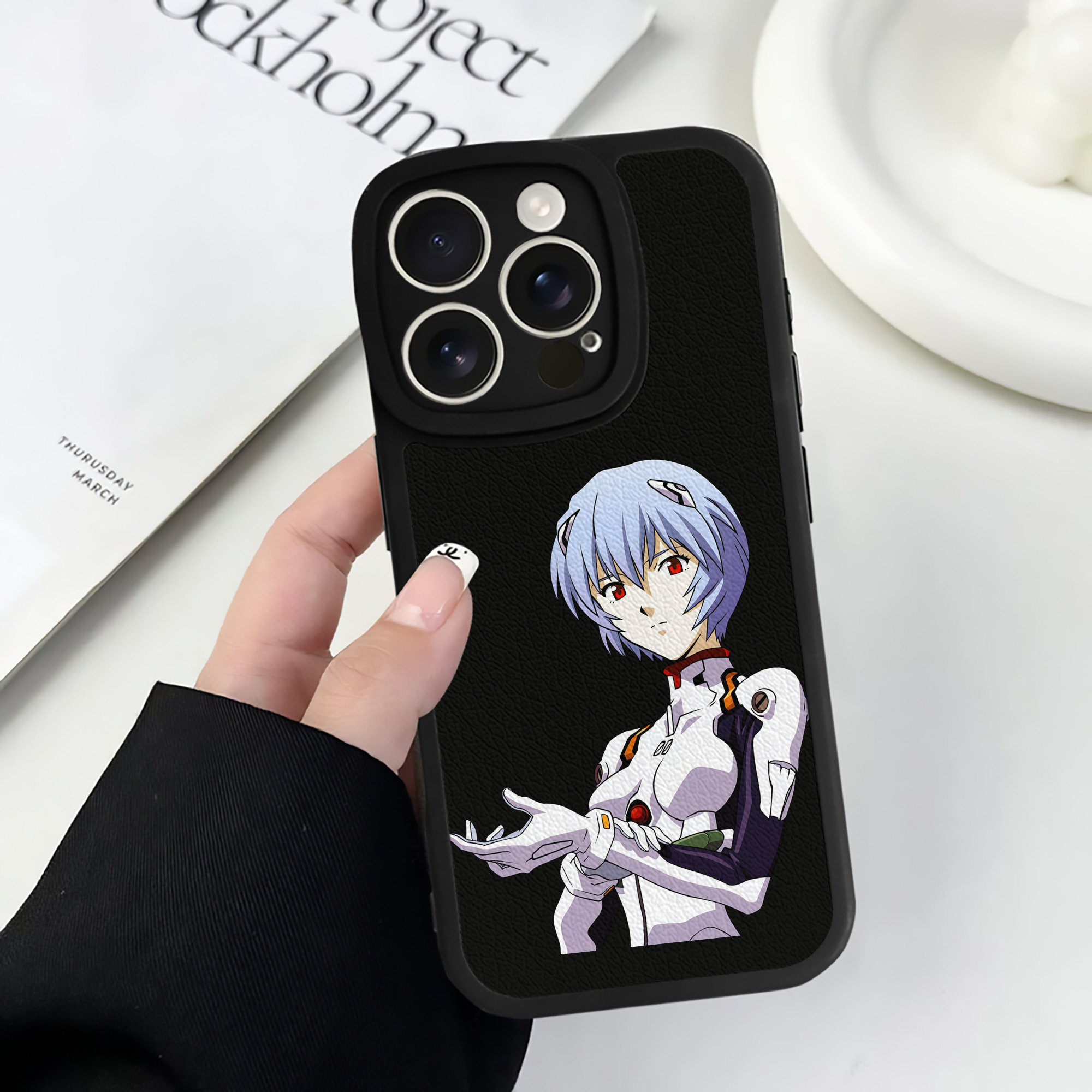 （画像用） EVA 新世紀エヴァンゲリオン 【iPhone 16シリーズ対応】シリコンスマホケース（レザー調） 材質：シリコン